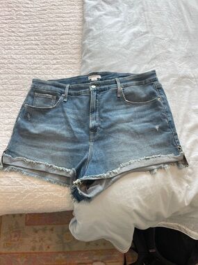Good American Denim Frayed Hem Women’s Jean Shorts